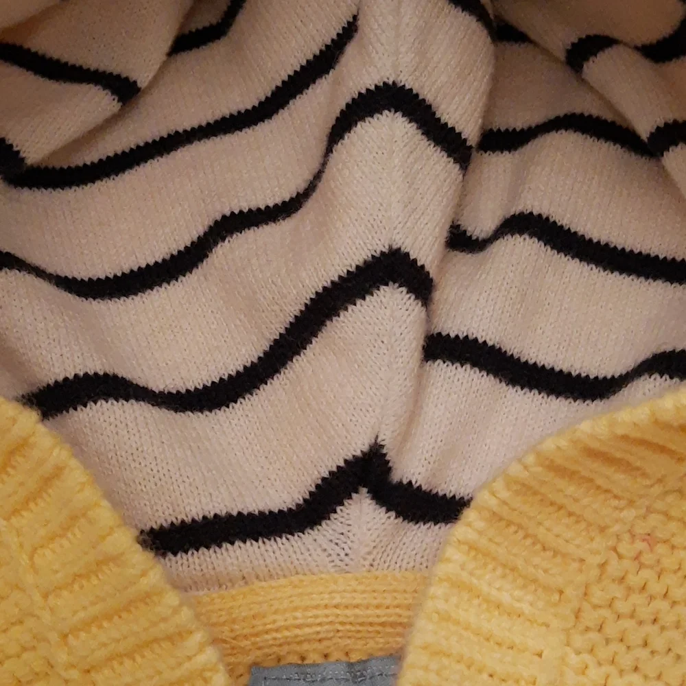 Baby Gap Knit Cardigan - Picture 5 of 6